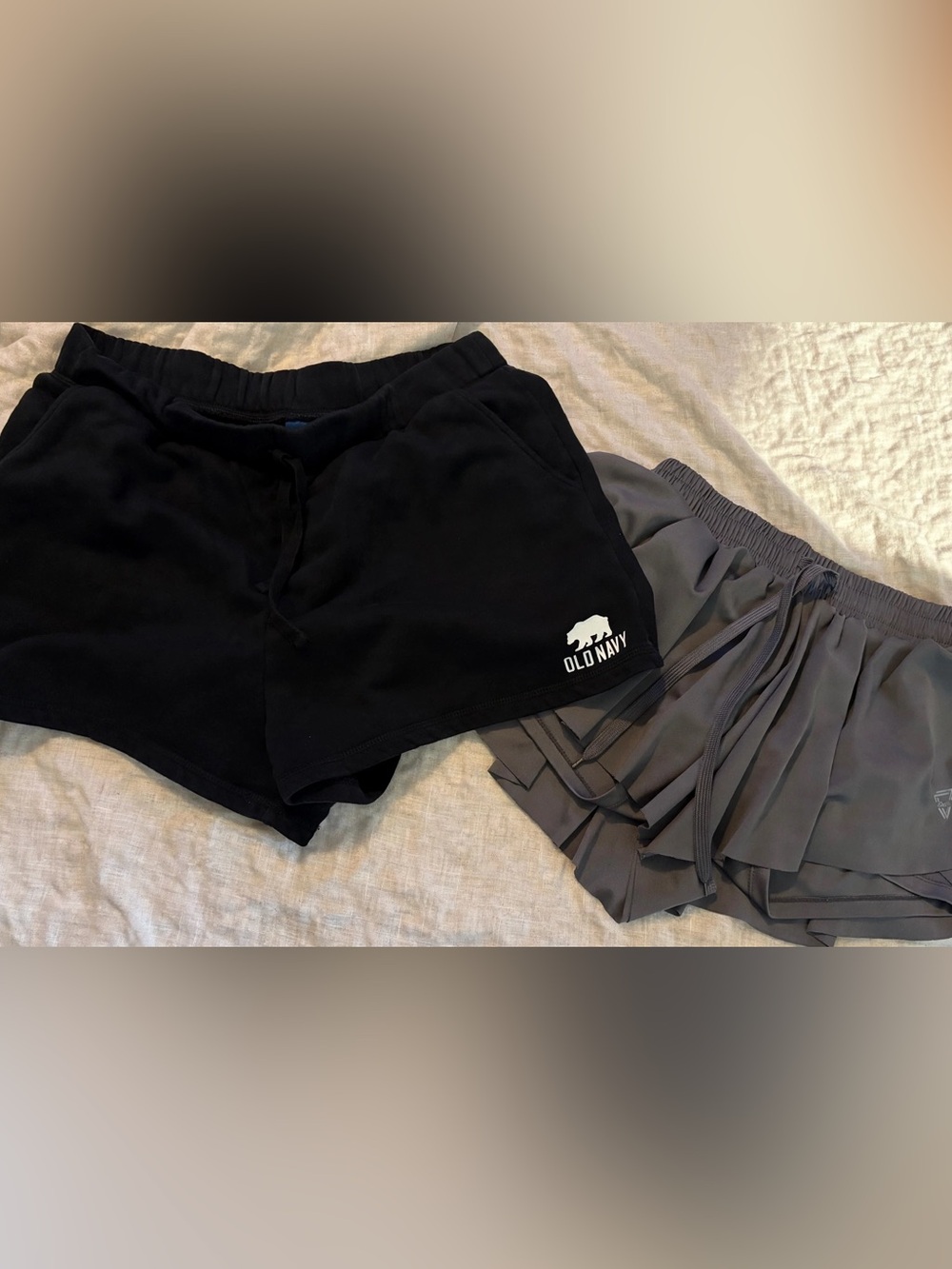 Women short duo